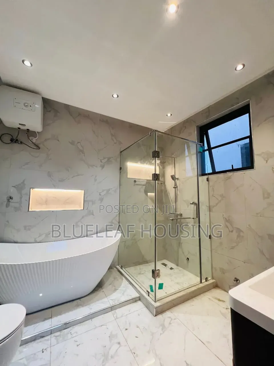 4bdrm House in Ashaley Botwe for sale