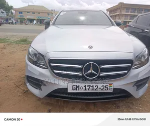 Mercedes-Benz E300 2018 Silver