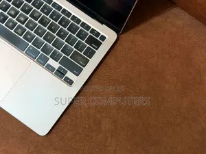 New Laptop Apple MacBook Pro 2020 M1 16GB Apple M1 SSD 512GB
