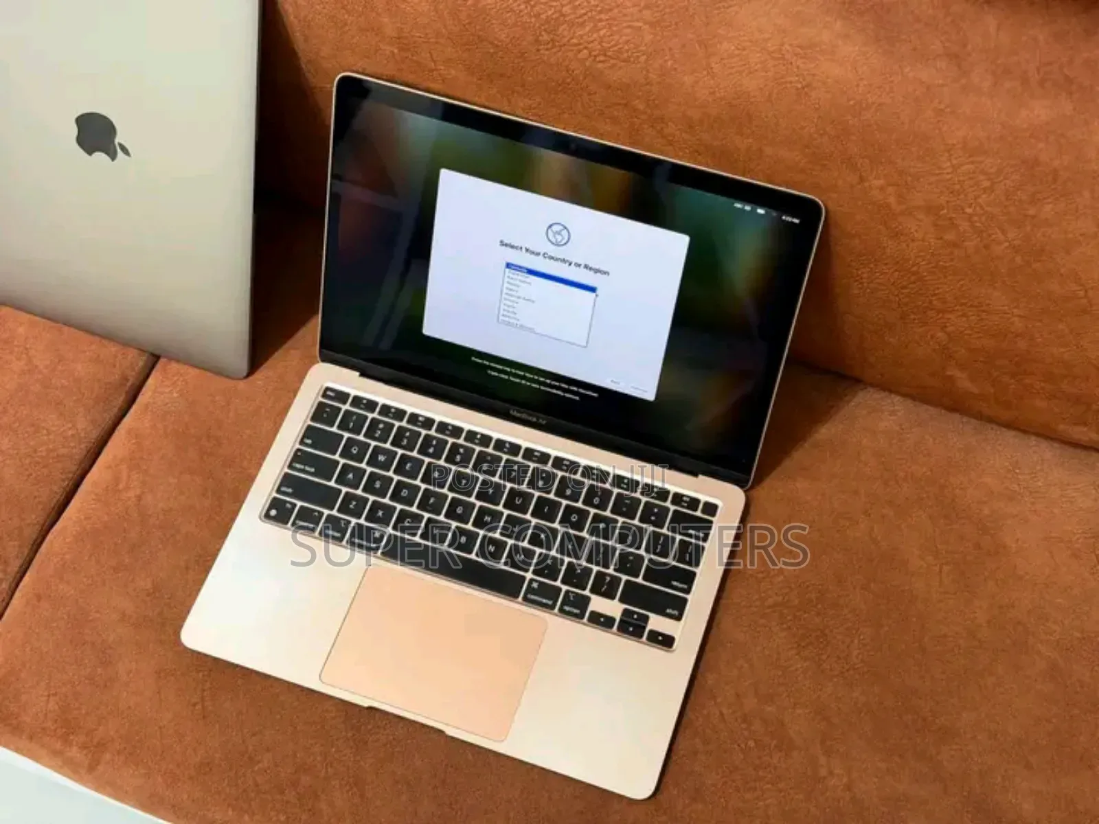 New Laptop Apple MacBook Pro 2020 M1 16GB Apple M1 SSD 512GB