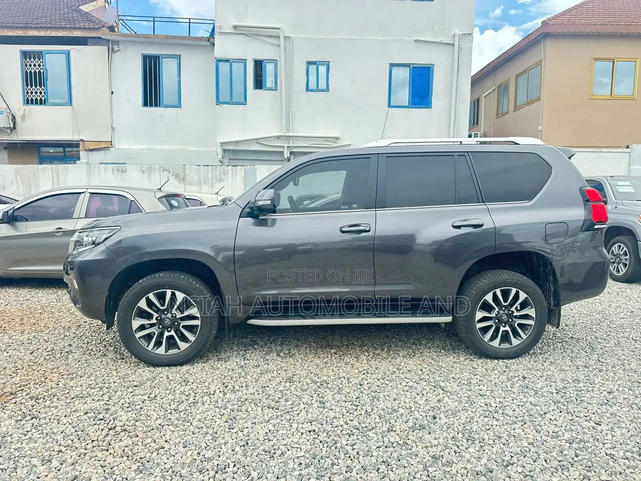 Toyota Land Cruiser Prado 2023 Gray