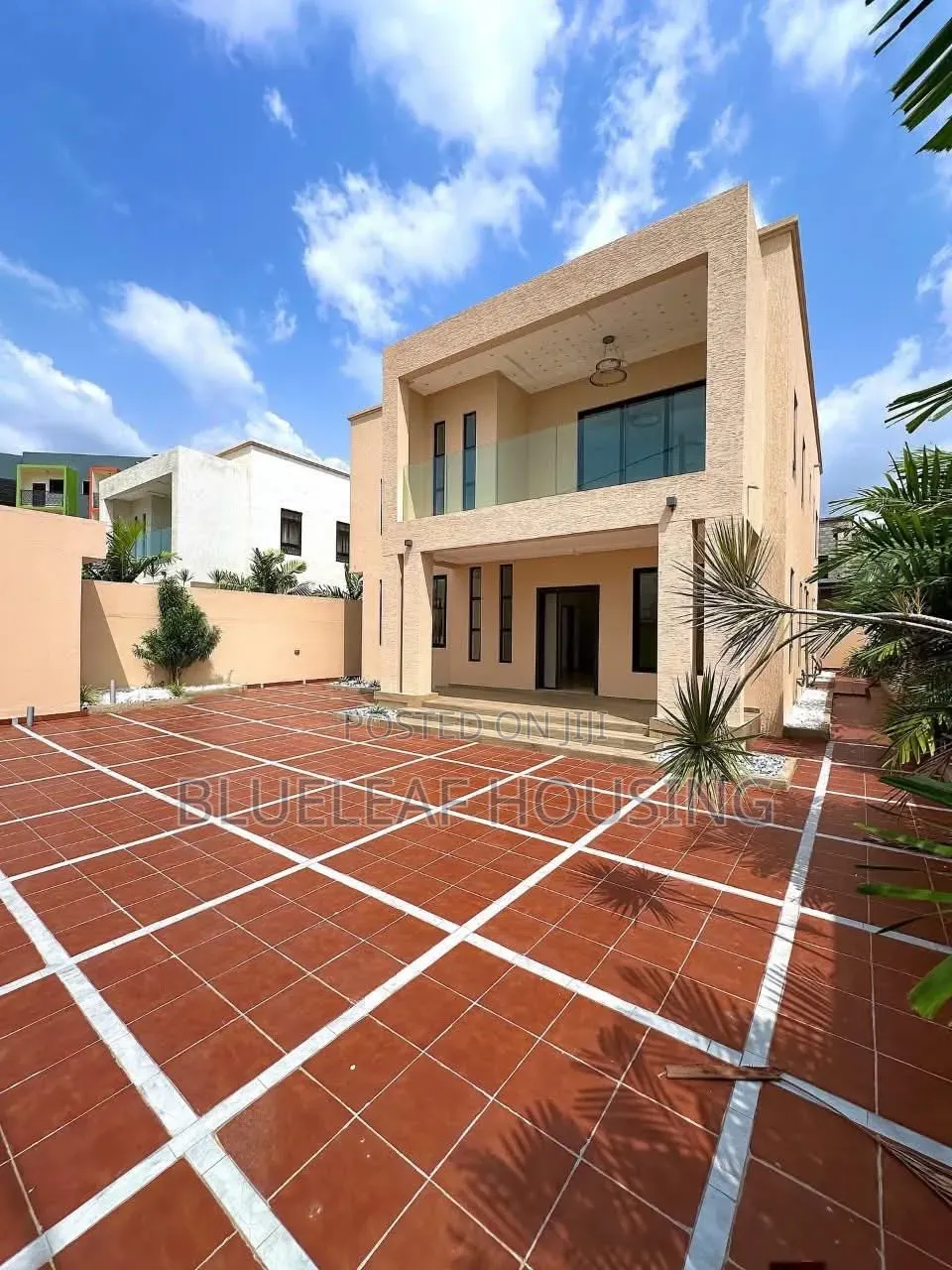 4bdrm House in Ashaley Botwe for sale