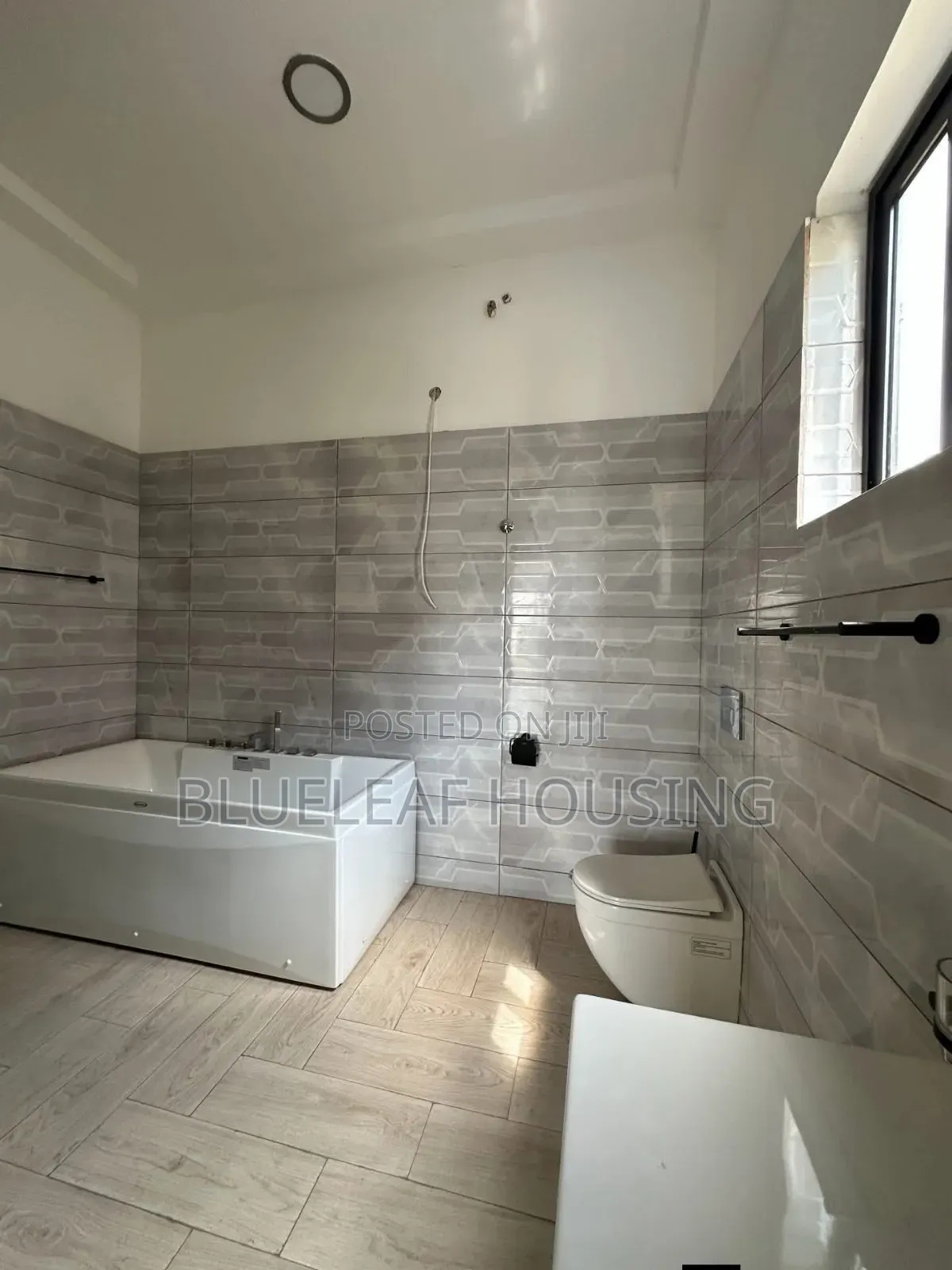 4bdrm House in Ashaley Botwe for sale