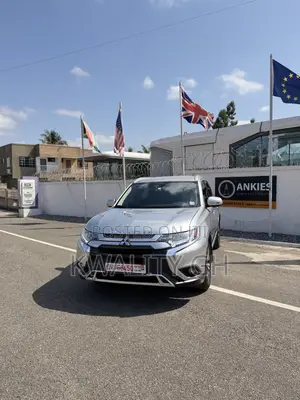 Mitsubishi Outlander 2.4 PHEV AWD 2018 Gray