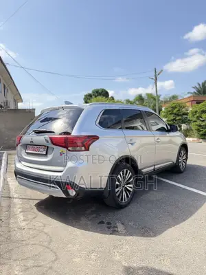 Mitsubishi Outlander 2.4 PHEV AWD 2018 Gray