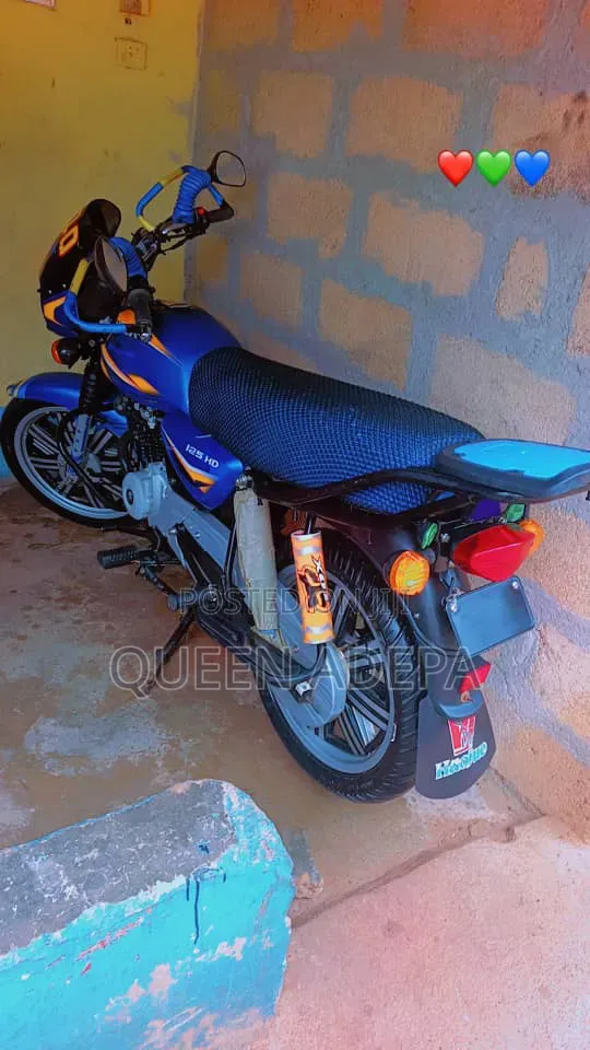 Bajaj Boxer 125 2026 Blue