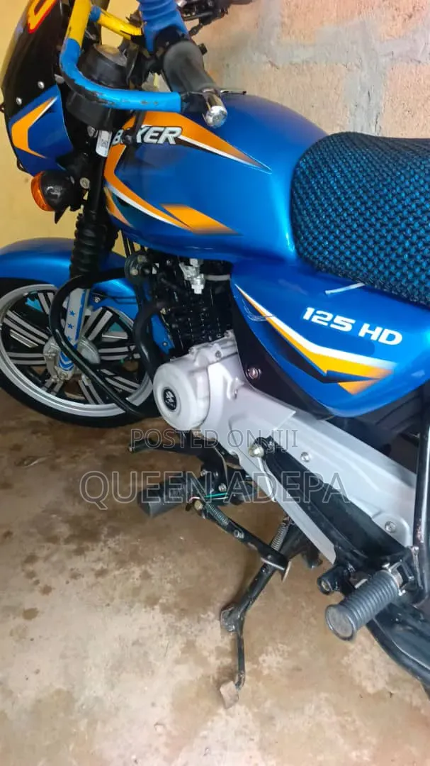 Bajaj Boxer 125 2026 Blue