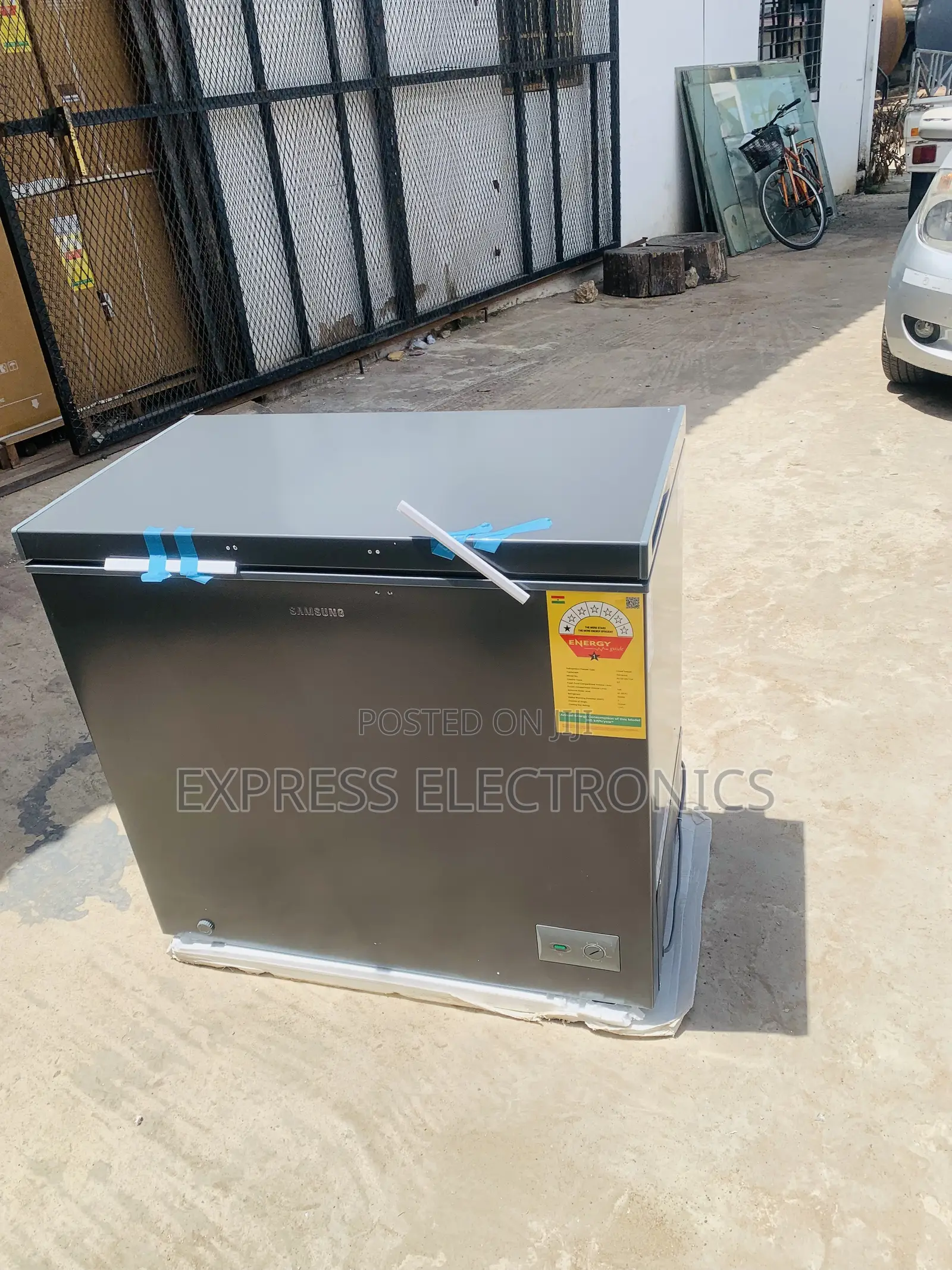 Newly Sealed in Box 198l Samsung Chest Freezer
