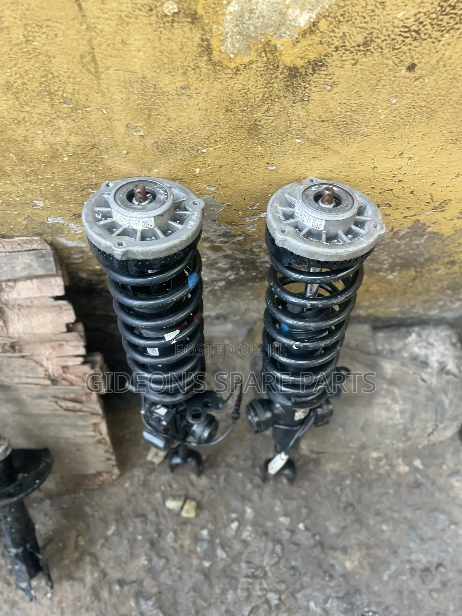 2013 - 2016 BMW 535gt 740 Front Shock Absorber