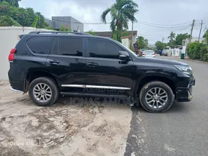 Toyota Land Cruiser Prado 2.7 2020 Black
