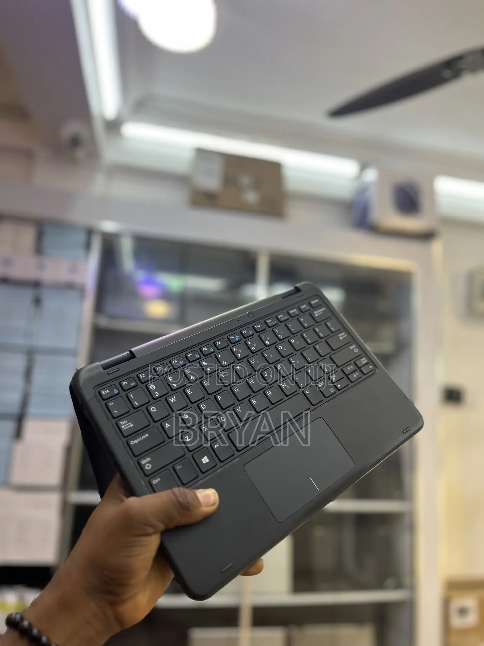 Laptop Dell Latitude 3189 8GB Intel SSD 128GB