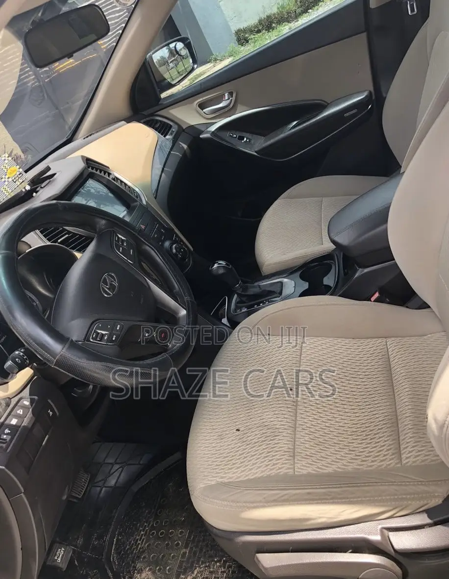Hyundai Santa Fe 2016 Gray