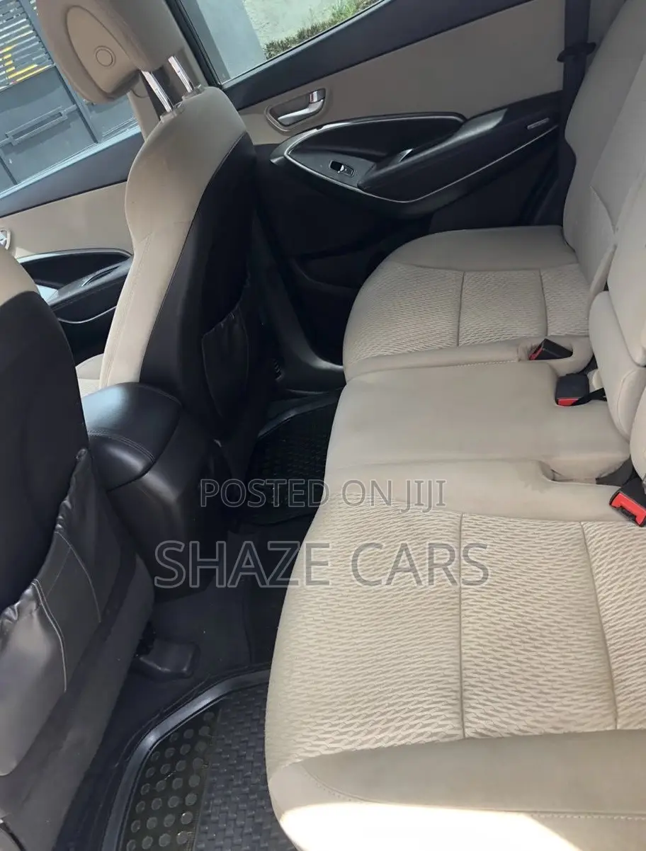 Hyundai Santa Fe 2016 Gray