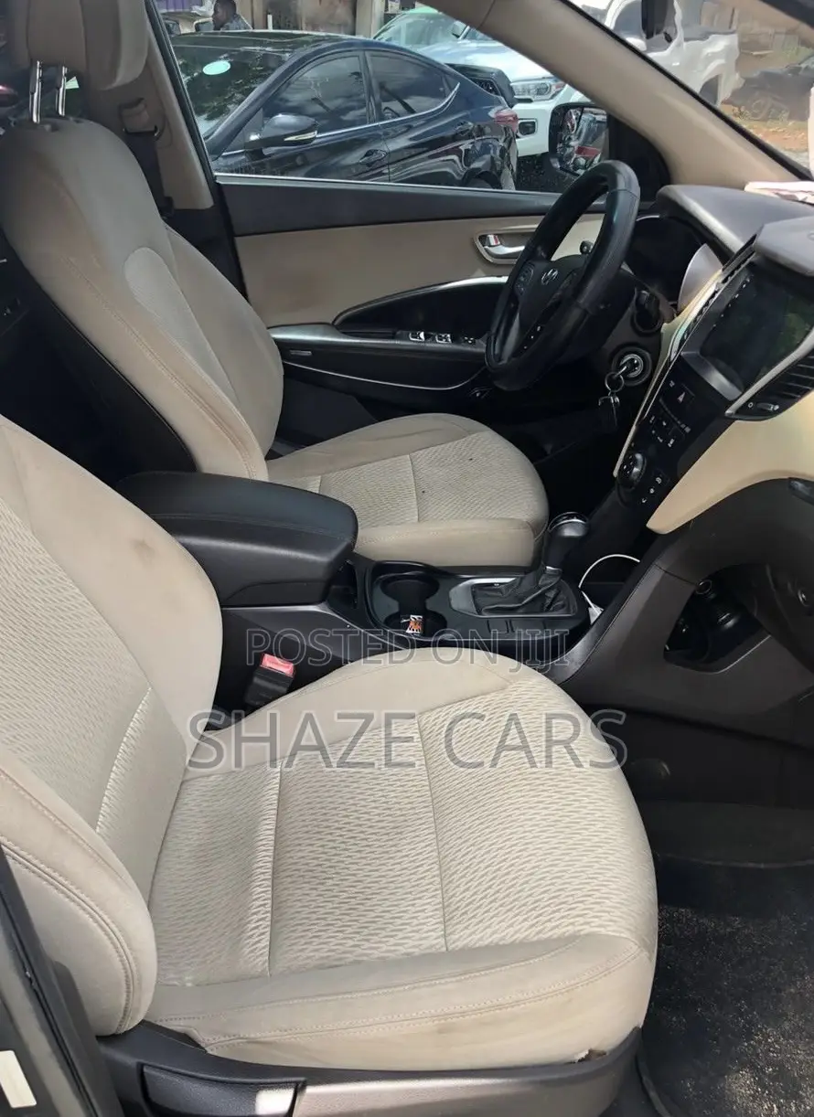 Hyundai Santa Fe 2016 Gray