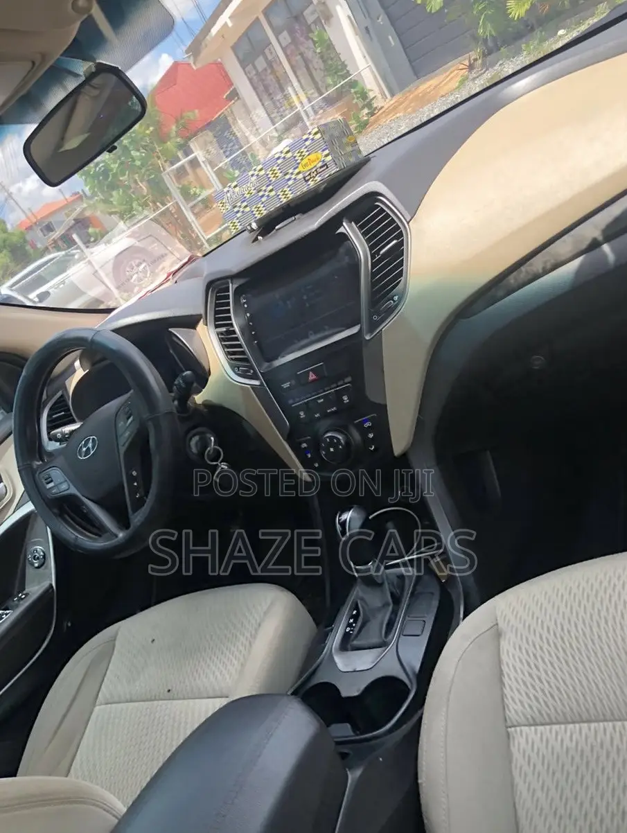 Hyundai Santa Fe 2016 Gray
