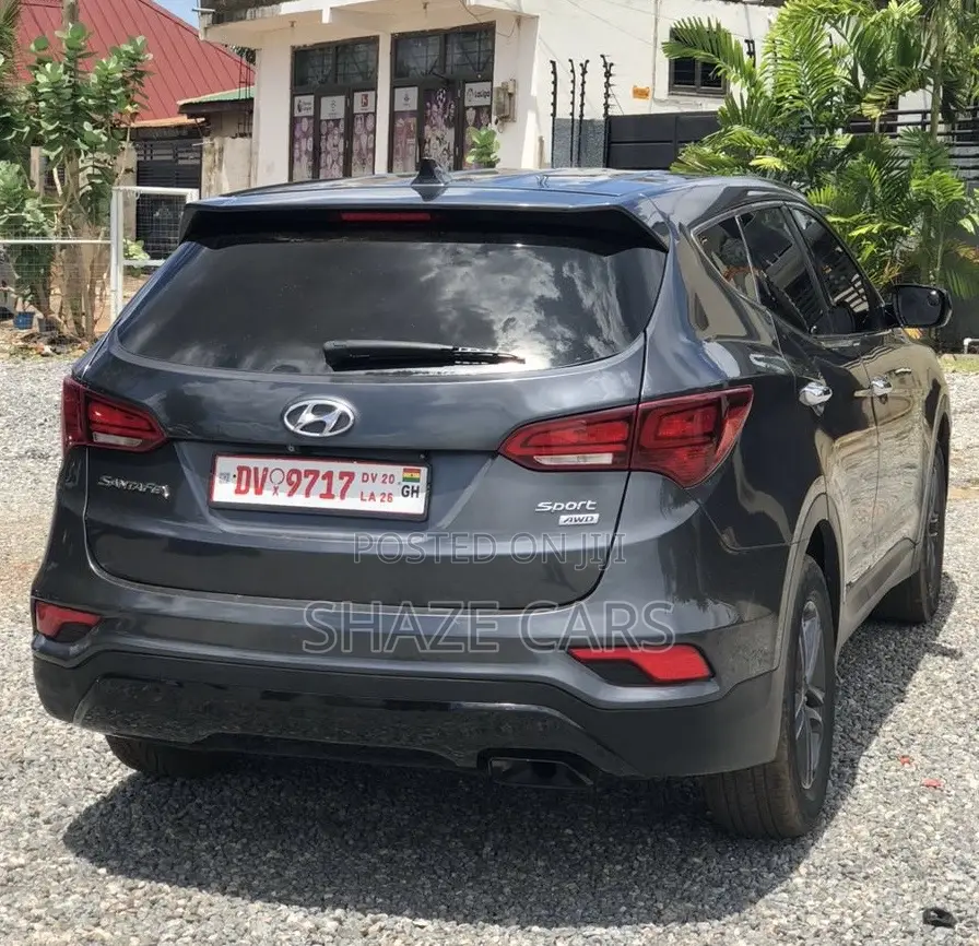 Hyundai Santa Fe 2016 Gray