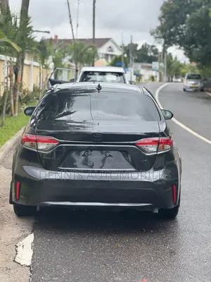 Toyota Corolla LE 2021 Black