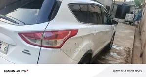 Ford Escape SE 4dr SUV (1.6L 4cyl Turbo 6A) 2015 White