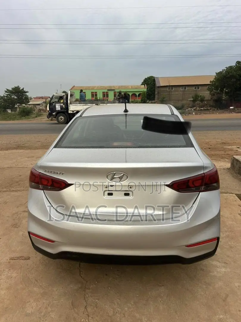 Hyundai Elantra 2020 Silver