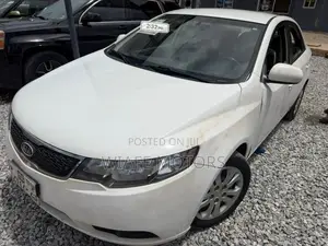 Kia Forte EX Sedan 2012 White