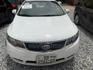 Kia Forte EX Sedan 2012 White