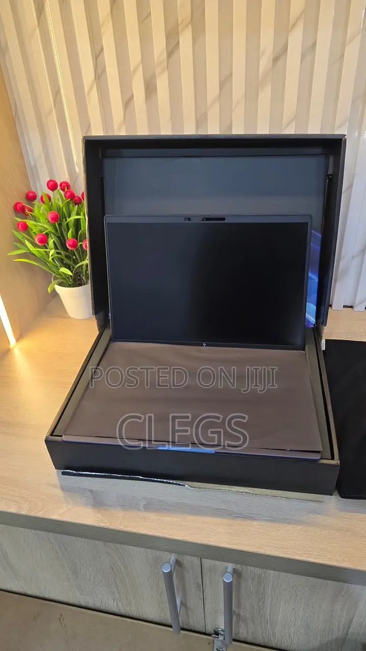 Laptop HP EliteBook X360 1040 G11 32GB Intel Core Ultra 7 SSD 1T