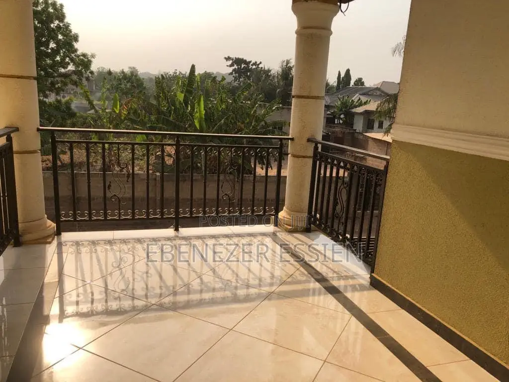 Furnished 4bdrm House in Amrahia for sale