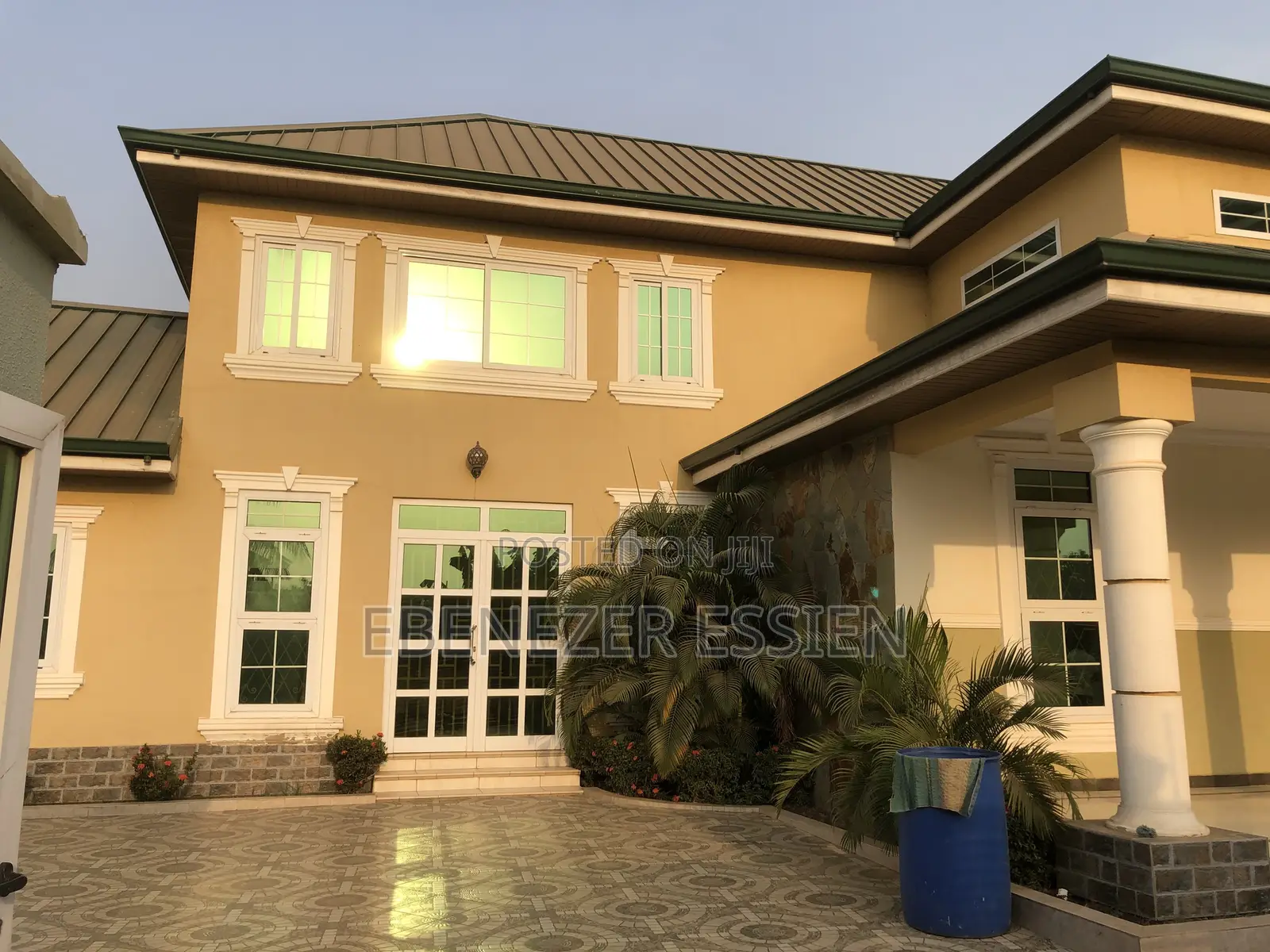 Furnished 4bdrm House in Amrahia for sale