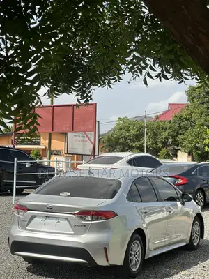 Toyota Corolla SE (1.8L 4cyl 2A) 2019 Silver