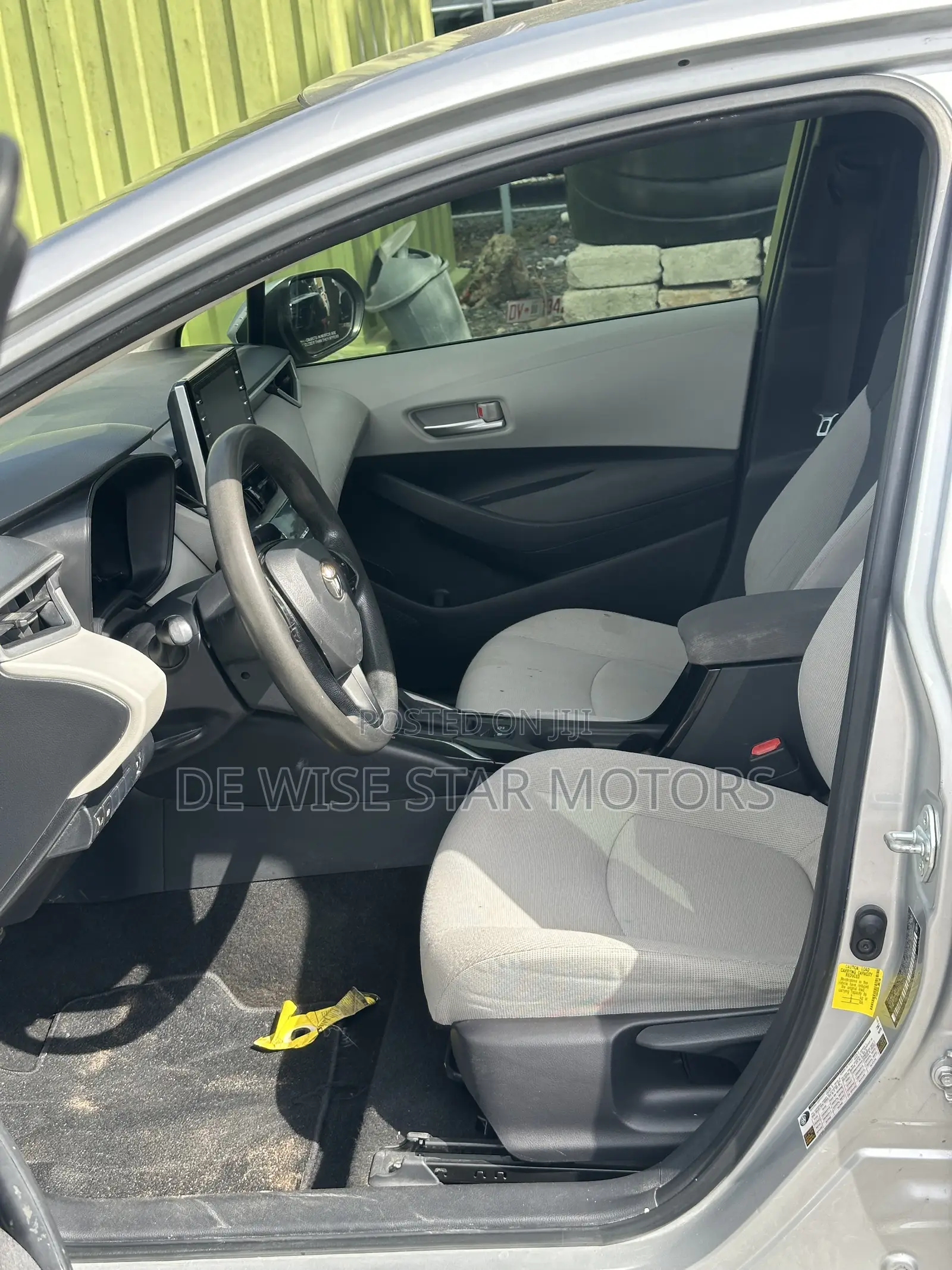 Toyota Corolla SE (1.8L 4cyl 2A) 2019 Silver