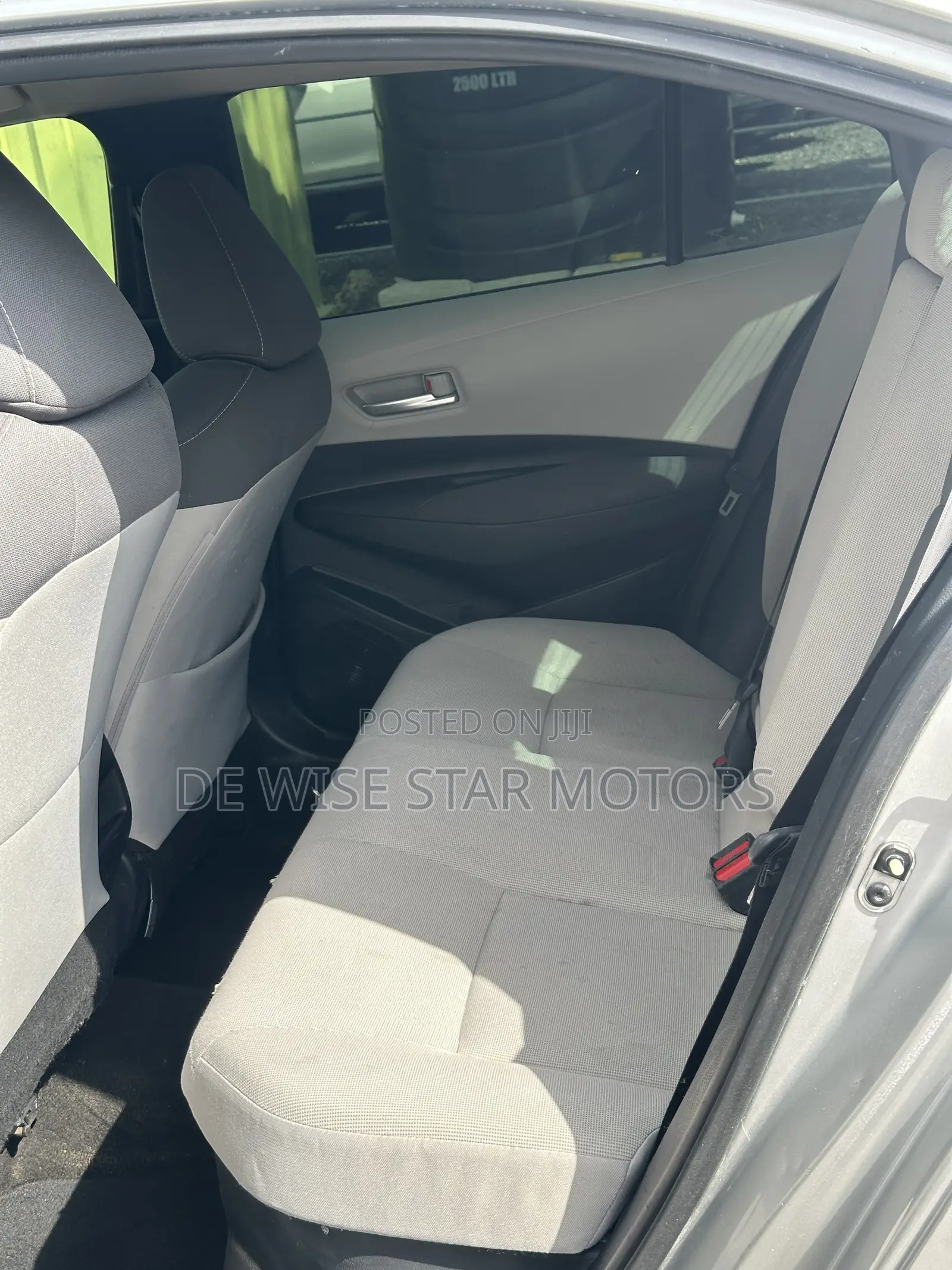 Toyota Corolla SE (1.8L 4cyl 2A) 2019 Silver