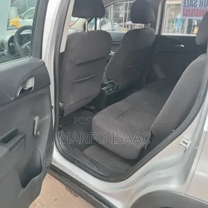 Chevrolet Orlando 2016 Silver