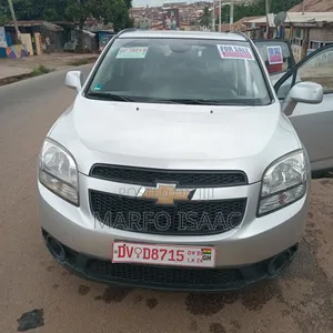 Chevrolet Orlando 2016 Silver