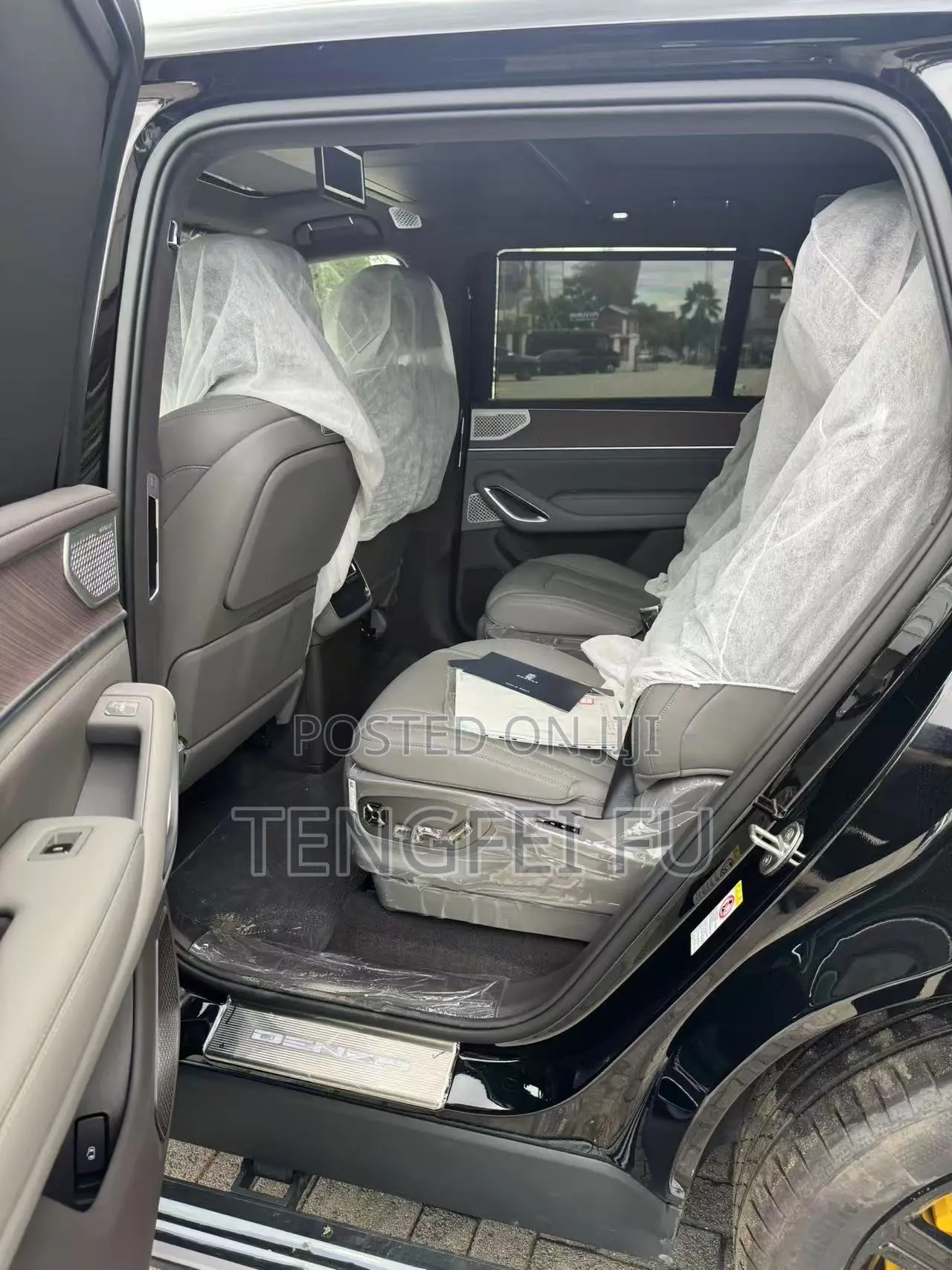 New Denza N9 2.0 Hybrid AWD 2025 Black