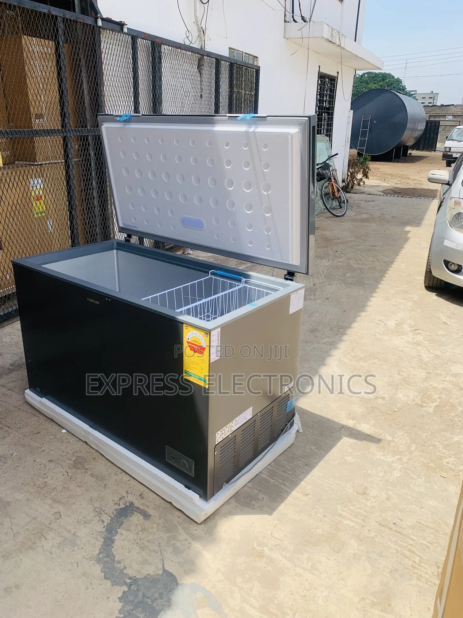 Get a New Dark Grey Chest Single Door 371l Samsung