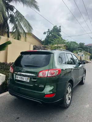 Hyundai Santa Fe 2012 Green