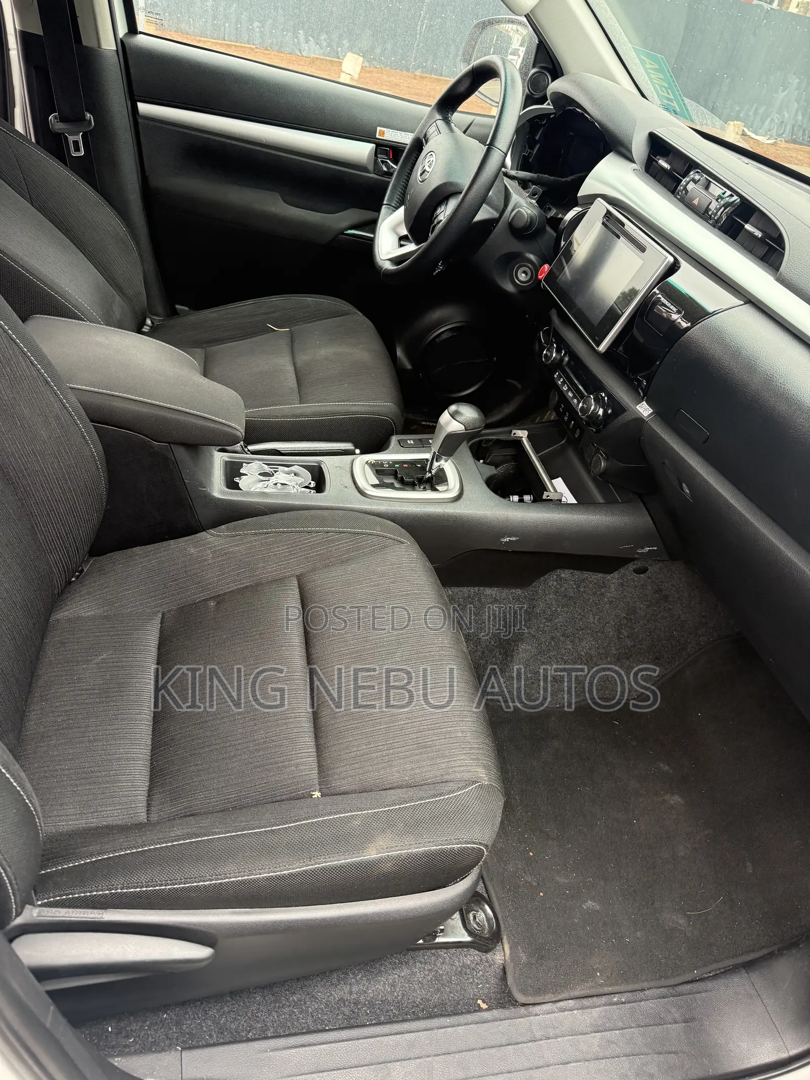 Toyota Hilux Rugged X 4x4 2019 White