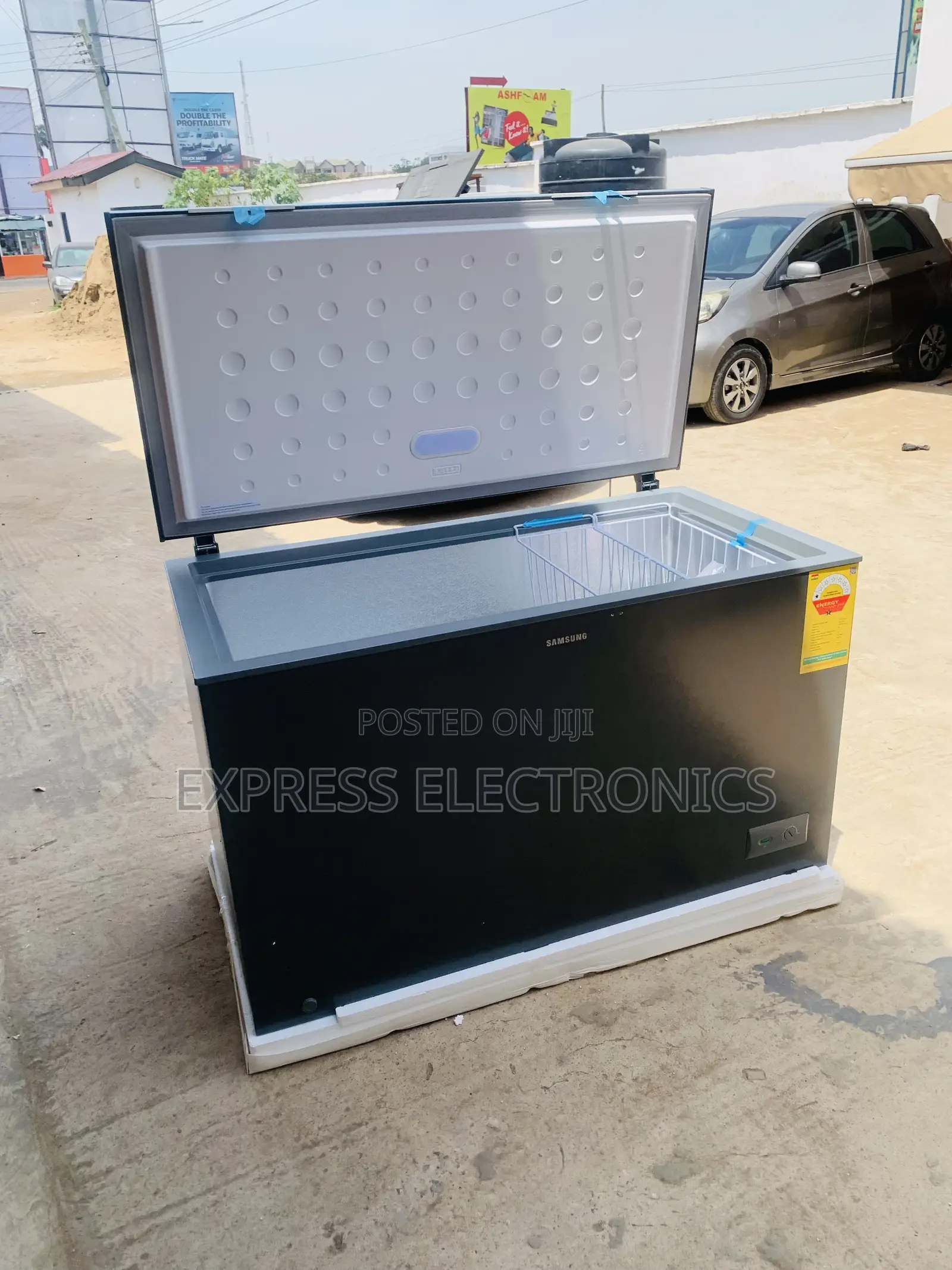 Ultra Modern Sleek Dark Grey 371l Chest Freezer Samsung