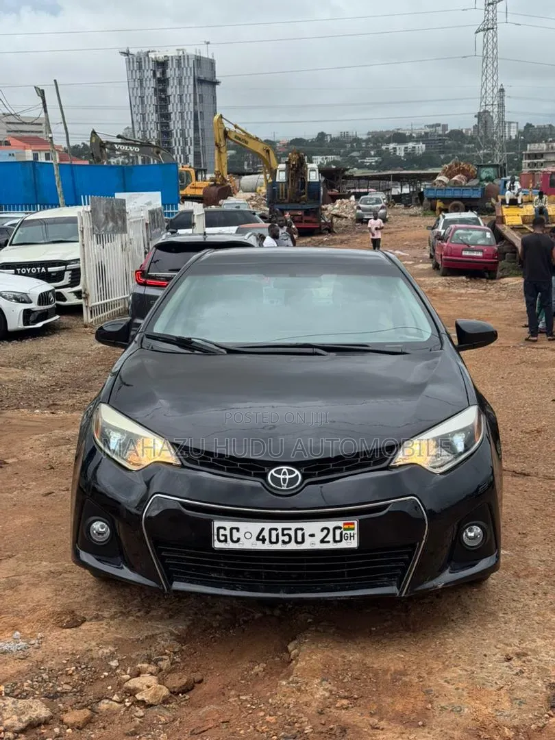 Toyota Corolla LE 4dr Sedan (1.8L 4cyl CVT) 2015 Black