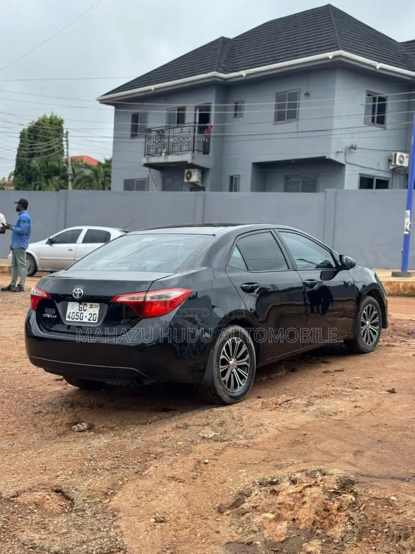Toyota Corolla LE 4dr Sedan (1.8L 4cyl CVT) 2015 Black