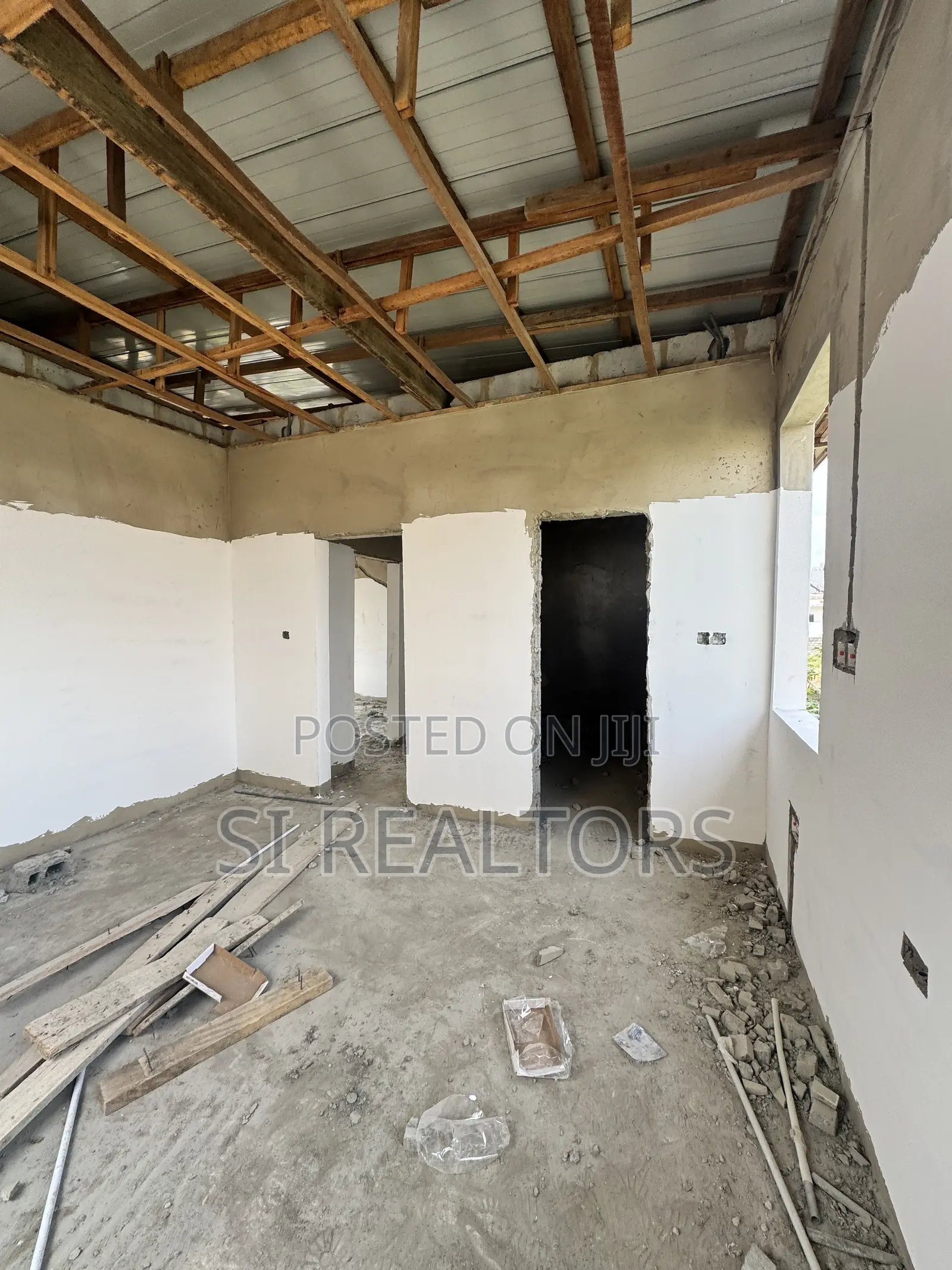 4bdrm Duplex in Near Regimanuel, Manet Junction for sale