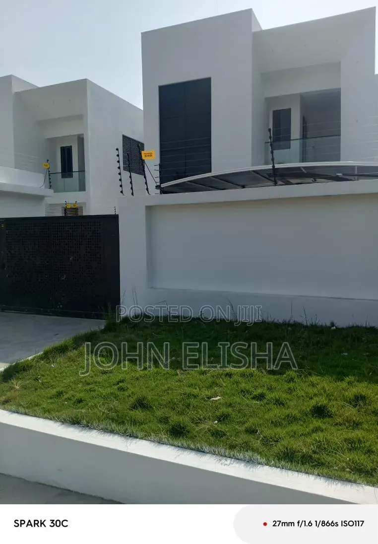 Furnished 5bdrm Mansion in Elisha Homes, American House for sale