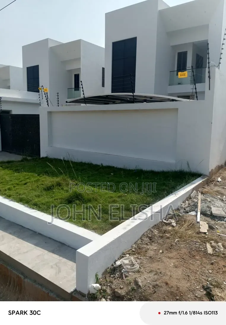 Furnished 5bdrm Mansion in Elisha Homes, American House for sale