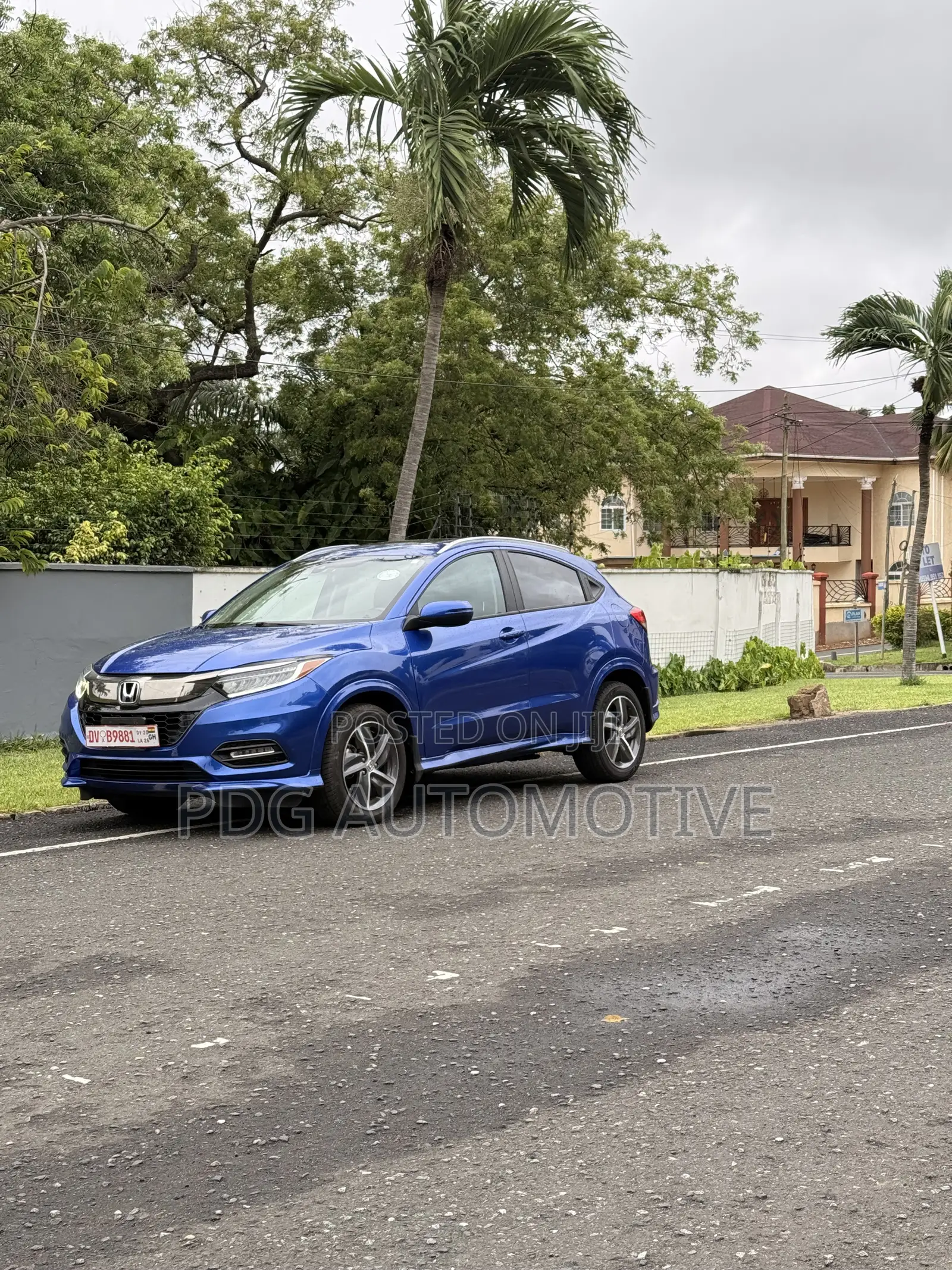 Honda HR-V Touring AWD 2019 Blue