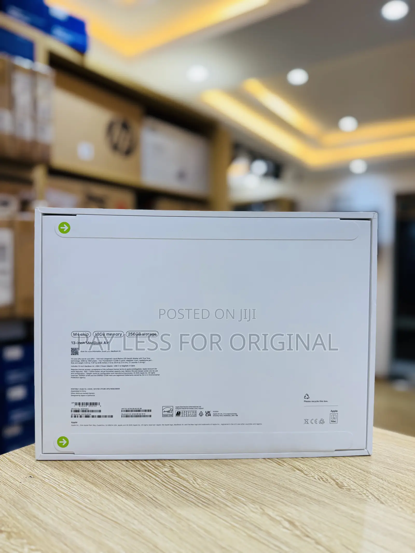 New Laptop Apple MacBook Air 2025 M4 13-inch 16GB Apple M4 SSD 256GB