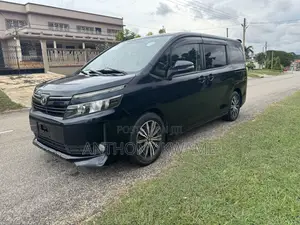 Toyota Voxy 2015 Black