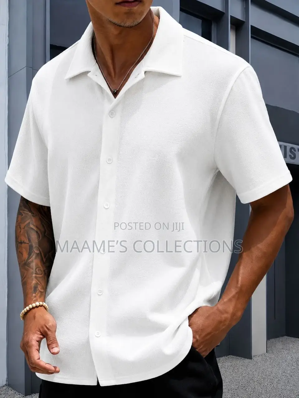 Men’S Textured Short-Sleeve Collared Shirt.