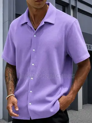 Men’S Textured Short-Sleeve Collared Shirt.