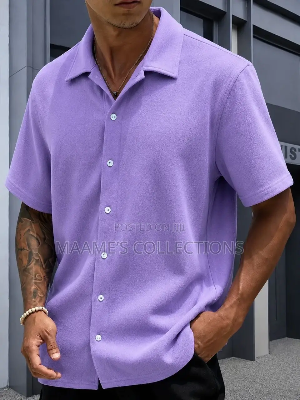 Men’S Textured Short-Sleeve Collared Shirt.