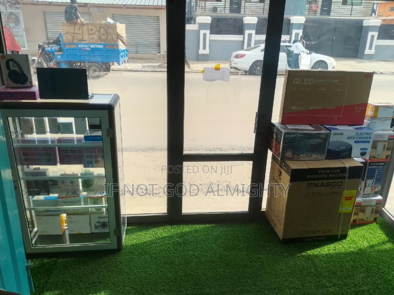 Shop Attendant